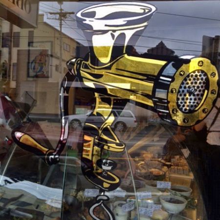 Silver and Gold Leaf Signwriting. 217, St. Georges Rd. Fitzroy Nth.<br />
Melbourne.